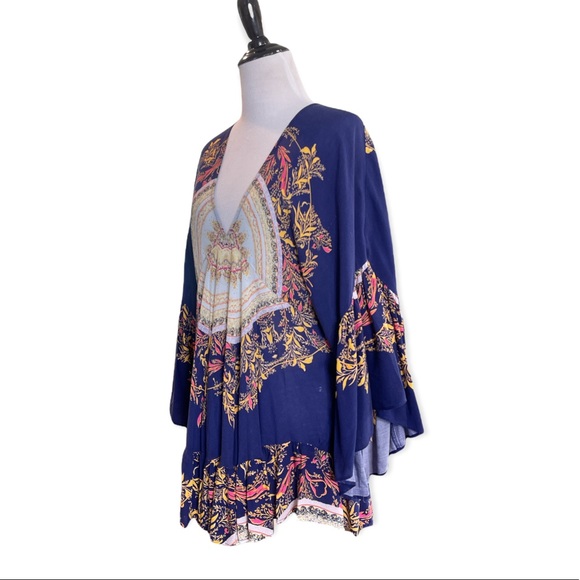 FREE PEOPLE SUNSET DREAMS TUNIC BELL SLEEVE BLOUSE IN BLUE - Picture 4 of 16